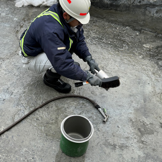 工場帰社後試験道具清掃作業の様子①